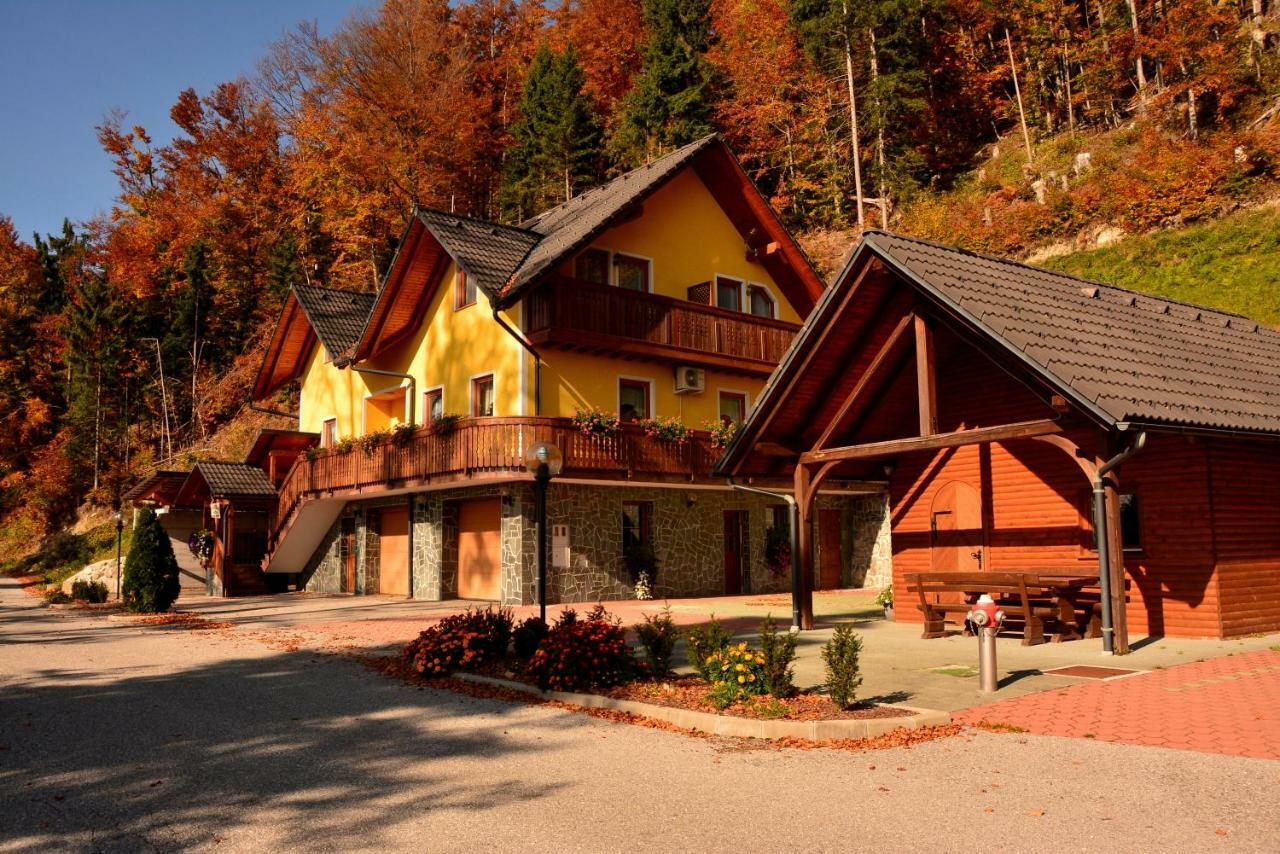 Apartments Gatej Cerkno Kültér fotó
